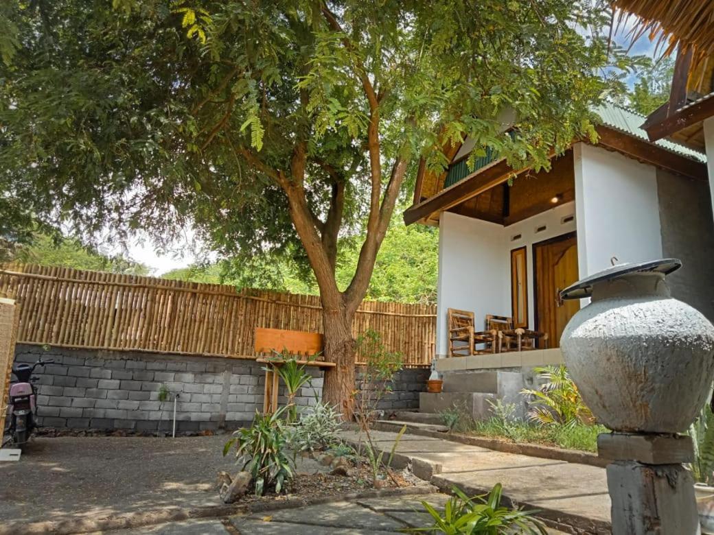 Diki Bungalows Kuta  Zewnętrze zdjęcie